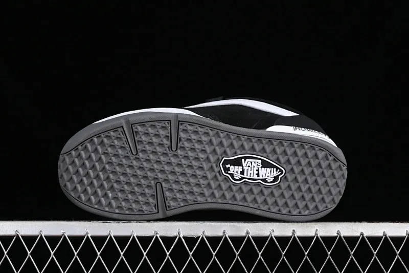 All categories Vans Vans series Vans Mid Vans China Vans Rowley XLT series Vans official shock-absorbing and wear-resistant retro skateboard shoes VN000CTMBA2
